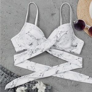 SHEIN Marble Pattern Twist Bikini Top